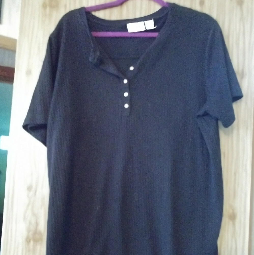 Woman's Shirt***2/5.00***